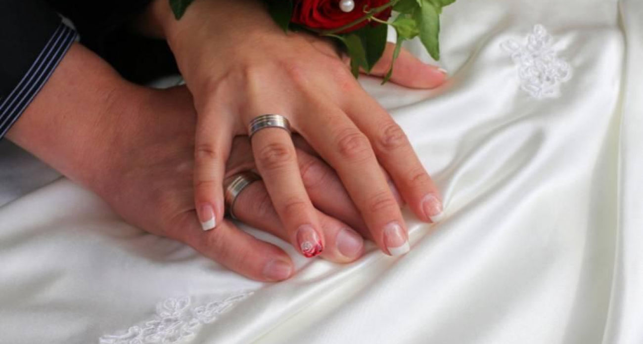 70 пар сказали «да» на зеркальную дату 25.12.25 в Воронежской области